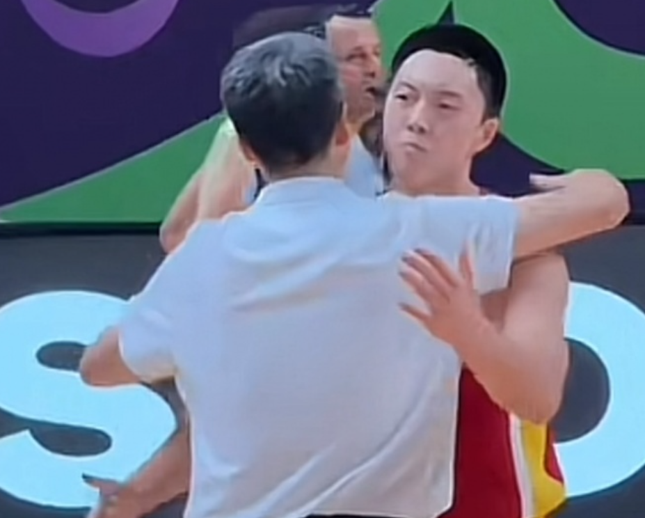 他在那一瞬, 当然这场比